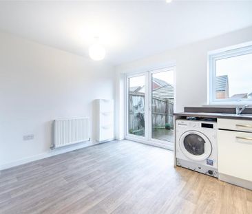 3 bedroom townhouse to rent - Photo 1