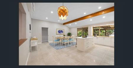 Large Comfy Family Home - Photo 3