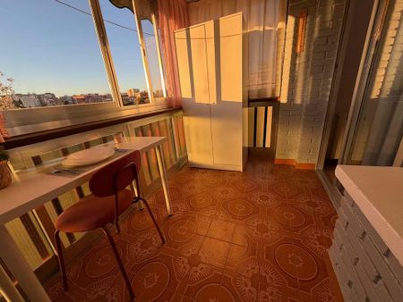 Calle de la Codorniz, Madrid, Community of Madrid 28047 - Photo 4