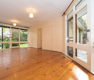 116 Warrigal Road, Camberwell. - Photo 5