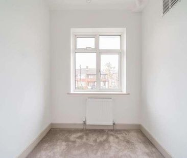 Peareswood Gardens, Stanmore, HA7 - Photo 6