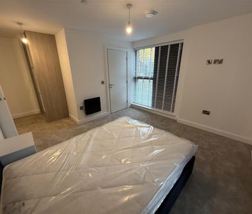 3 bedroom apartment to rent - Photo 6