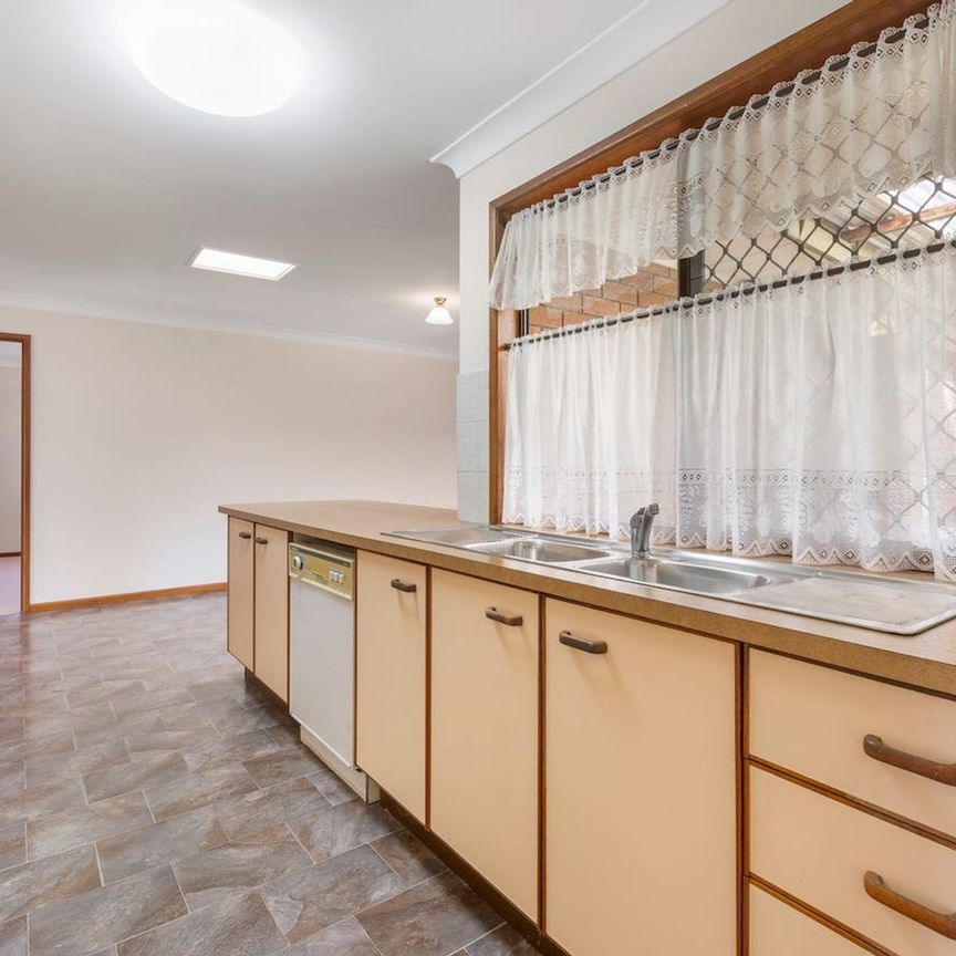 7 Douglas Court, 4157, Capalaba Qld - Photo 1