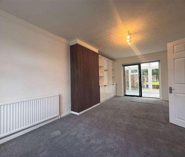 Rookery Way, Lower Kingswood, Tadworth, Surrey, KT20 - Photo 4