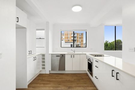 Unit 7/108 Beach Street, - Photo 2