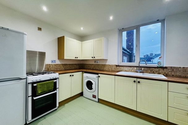 Park Road, RUSHDEN - Photo 1