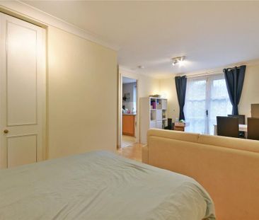 Studio to rent - Photo 5