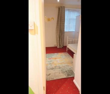 Studio Flat, London, NW9 - Photo 5