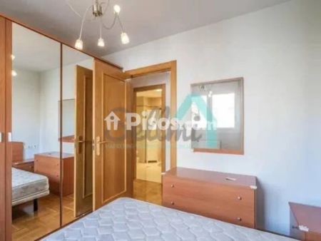 Piso en alquiler en Tenderina-Mercadín-Fozaneldi - Photo 3