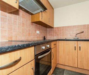 2 bedroom maisonette to rent - Photo 1