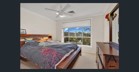 Large Family Home! - Photo 5