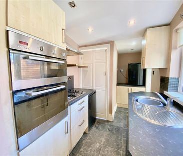 2 bedroom apartment to rent - Photo 6