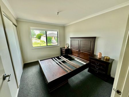 4 bedroom home - Photo 5