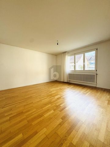 CHARMANT, LICHTDURCHFLUTET UND AN ZENTRALER LAGE - Photo 4