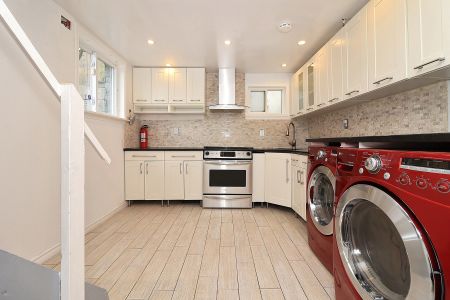 For Lease - 2 Chalet Road, Toronto, Ontario - Photo 5
