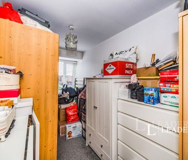 2 bedroom house to rent Corby Crescent, Anchorage Park, Portsmouth,... - Photo 1