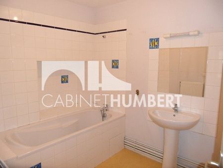 Location Appartement 3 pièces 64m² ST ETIENNE 42000 - Photo 2