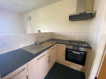 1 bedroom flat to rent - Photo 2