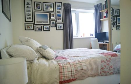 2 Bed Flat, Sullivan Court, E3 - Photo 3