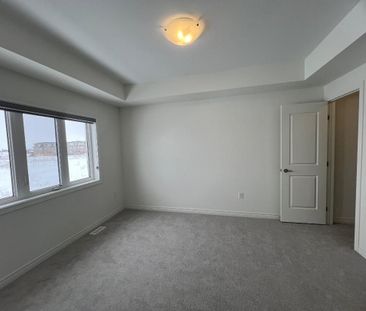 For Lease - 105 Picardy Drive, Hamilton, Ontario - Photo 6