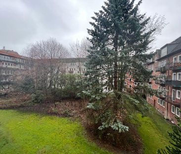Vollständig sanierte 2,5 - Zimmer - Wohnung mit Balkon in ruhiger L... - Photo 1