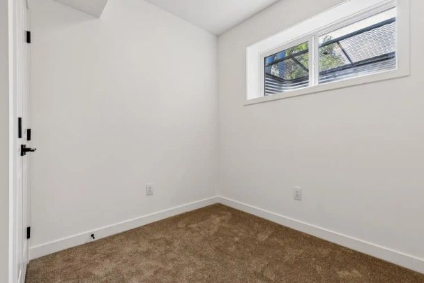Inglewood 4 Plex — 2 bed 1 bath - Photo 1