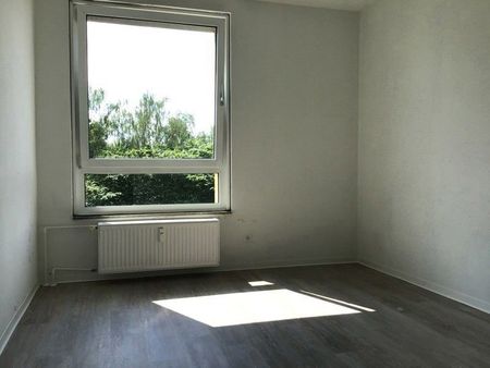 Ein ruhiges Plätzchen für Ihre Liebsten finden Sie in dieser 3-Zimmer-Wohnung in Freisenbruch! WBS! - Photo 5