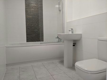 Apartment to rent on - Photo 3