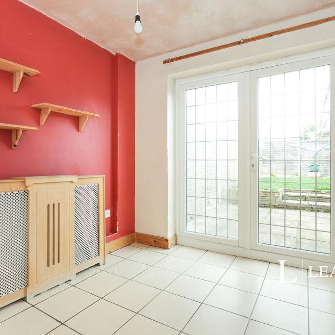 3 bedroom terraced house to rent - Photo 1