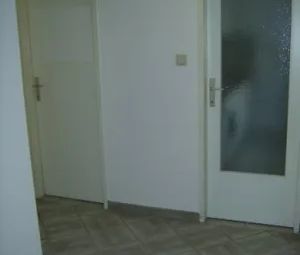 PROVISIONSFREI für den Mieter! Wasnergasse mit herrlichem Augarten- und Cityblick, zentrumsnahe 44m² Garconniere, 5. Liftstock, Einbauküche, - Foto 3