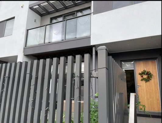 Ascot Vale - Photo 1