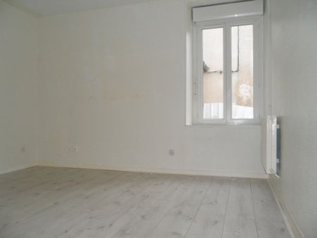 Location Appartement 3 pièces 70m² BOURGES 18000 - Photo 2