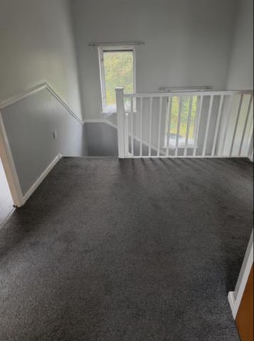 4 bedroom detached house to rent - Photo 4