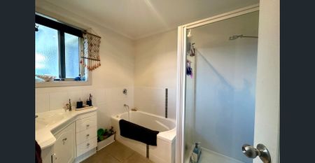 2 Bedroom - Brighton Beauty! Secured Complex! - Photo 5