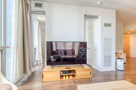 For Lease - 45 Charles Street Unit# 3609, Toronto, Ontario - Photo 2