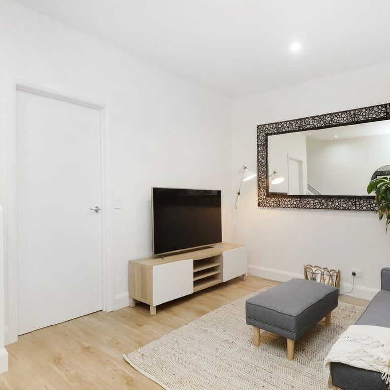 Glenroy rental - Photo 1