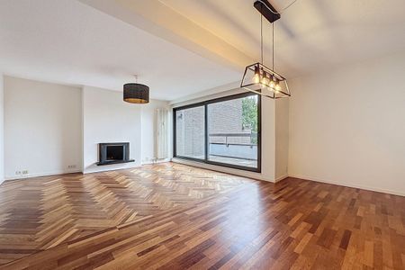 Lumineux appt (+-132m²) - 2 chambres + 3 terrasses. - Photo 3