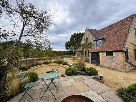 3 bedroom detached house to rent - Photo 5