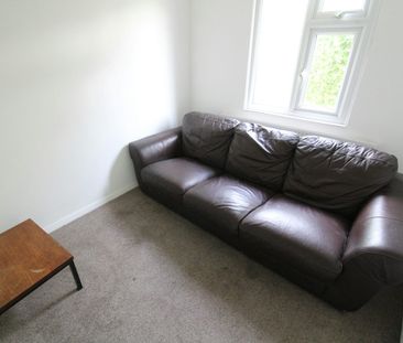 Terraced House to rent on - Photo 1