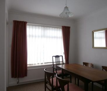 2 bedroom detached bungalow to rent - Photo 3