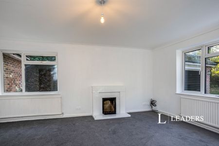 4 bedroom bungalow to rent Plaistow Road, Loxwood, Billingshurst, West Sussex, RH14 - Photo 3