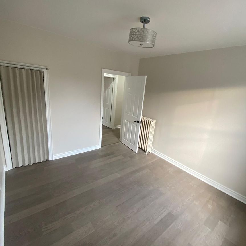 For Lease - 201 Albert Street Unit# Upper, Oshawa, Ontario - Photo 1