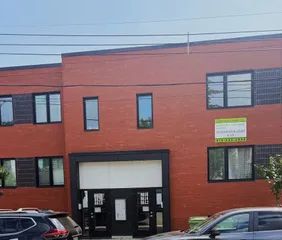 1 room apartment of 67m² in Montreal - Photo 2