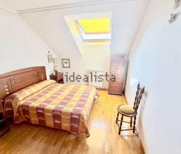 Alquiler de ático en Calle Ramiro III, 9 - Photo 2