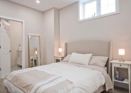 For Lease - 2421 Eighth Line, Oakville, Ontario - Photo 2