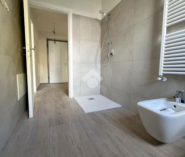 2 LOCALI A CARUGATE - Photo 4