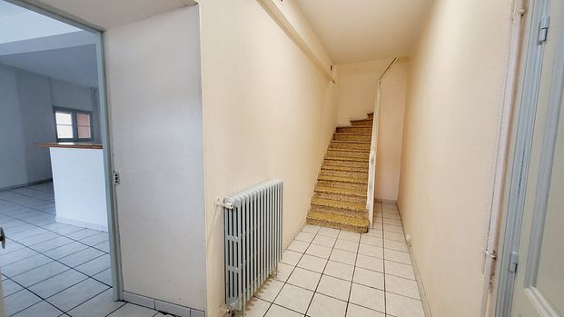 Location maison 6 pièces, 150.74m², Alairac - Photo 1