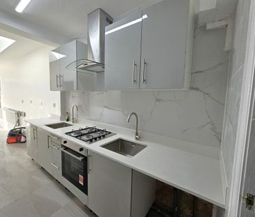 1 bedroom in a flat share to rent - Photo 1