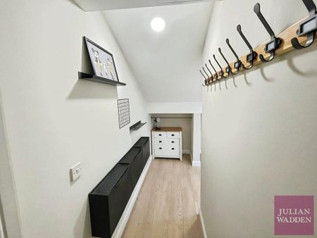 1 bedroom in a house share to rent - Photo 3