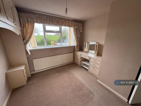 3 bedroom detached house to rent - Photo 4
